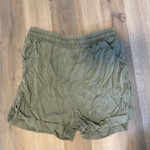 Universal Thread Sage Green Elastic Waist Shorts